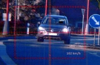 V obci 102 km/h. Řidič na Jičínsku přišel na místě o řidičák - Novinky